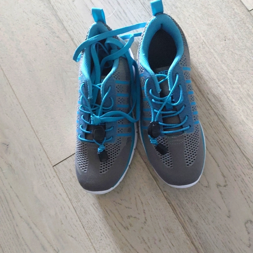 COPY - Apex running shoes